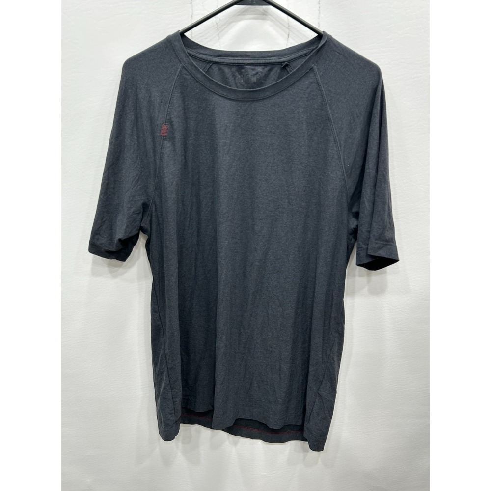 Rhone Short Sleeve Performance T Shirt Men's M Gray Athletic Activewear Sporty